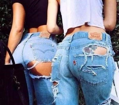 牛仔裤新潮流 “尿裤子”设计，是前卫艺术还是时尚灾难？